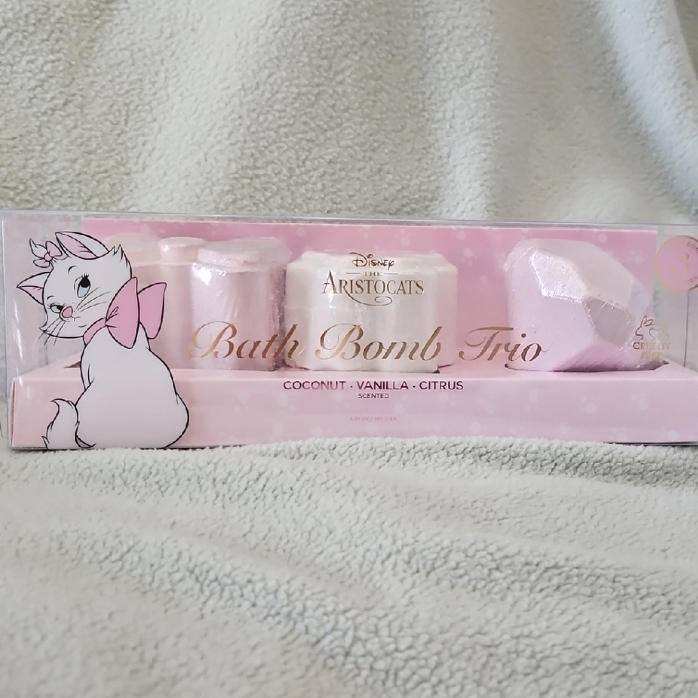 Disney Pink & White Bath Bubbles Set